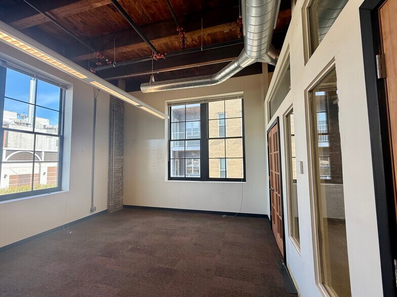 More Photos Of 301 S Blount St, Madison Loft Creative Space For Lease