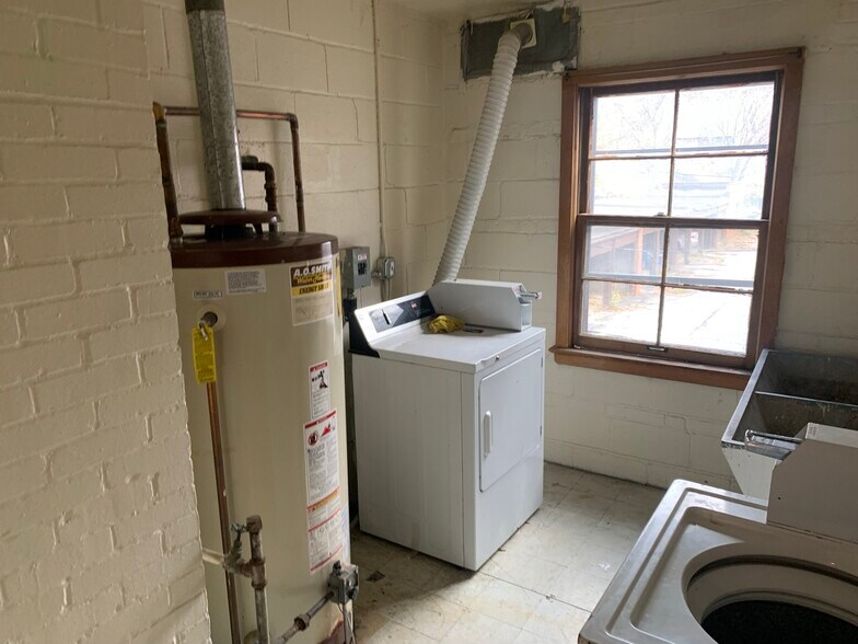 More Photos Of 2521 Noble Rd, Cleveland Heights Apartments For Sale