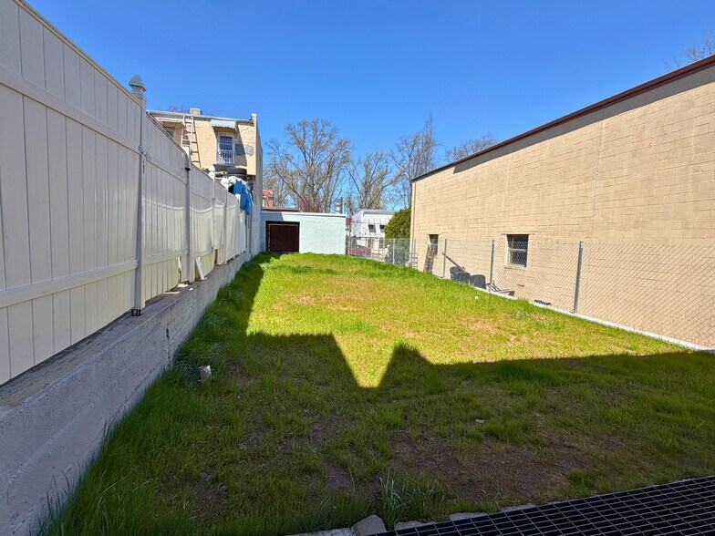 More Photos Of 189 Saint Marys Ave, Staten Island Apartments For Sale