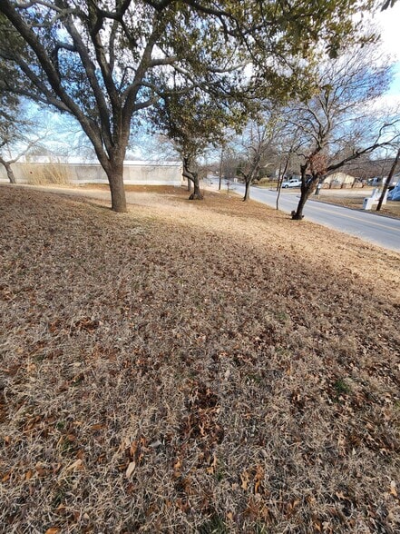 More Photos Of 1105 Palo Pinto St, Weatherford Hospitality For Sale