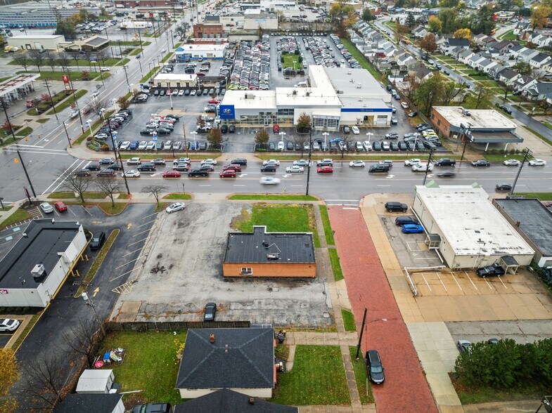 More Photos Of 5222 Ridge Rd, Parma Restaurant For Lease