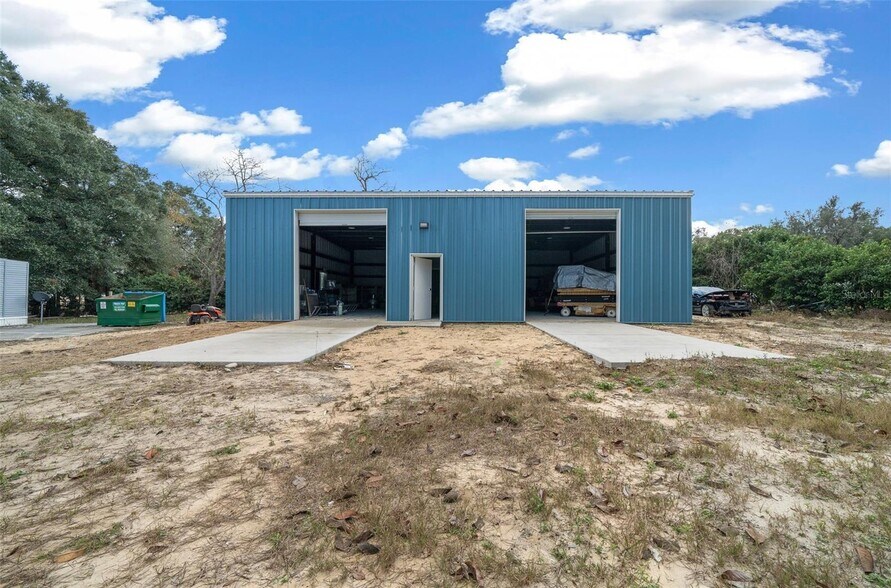 More Photos Of 4820 NE 35th St, Silver Springs Auto Dealership For Sale