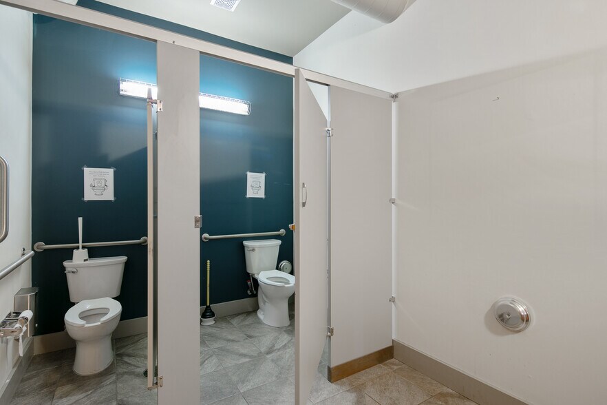More Photos Of 159 Maxwell St, Fayetteville Office Residential For Sale