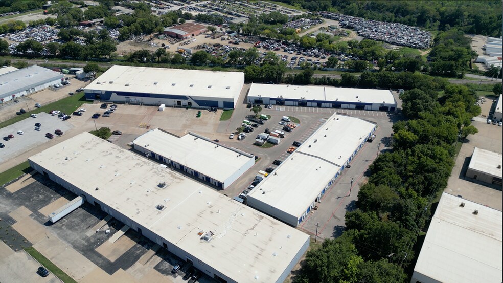 More Photos Of 1663 Hickory Dr, Haltom City Unknown For Lease