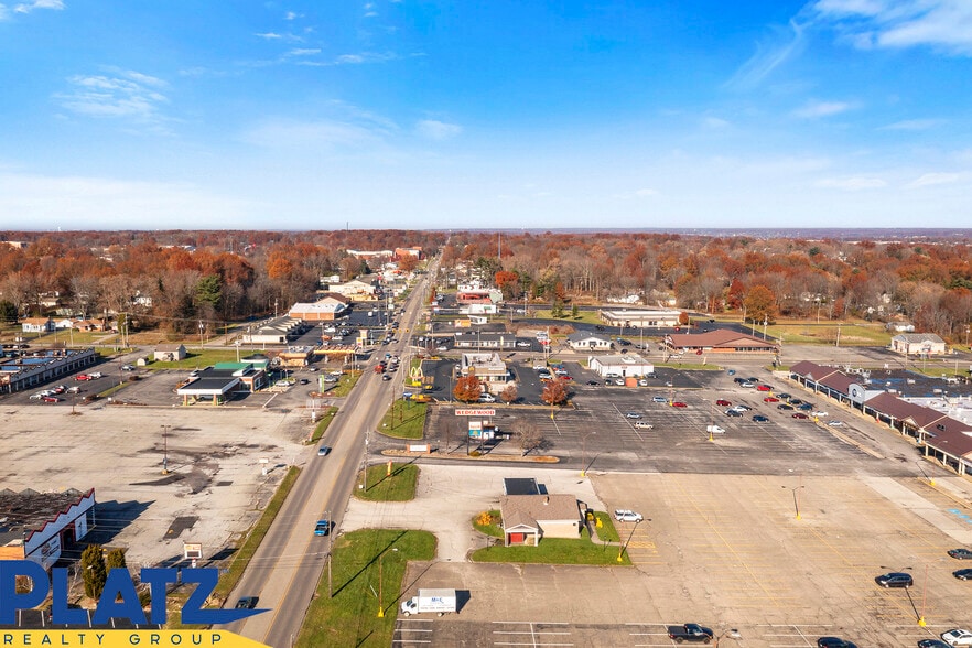 More Photos Of 1705-1747 S Raccoon Rd, Youngstown Unknown For Lease