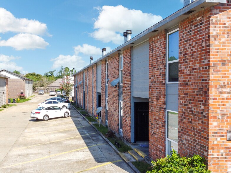 More Photos Of , Baton Rouge Multifamily For Sale