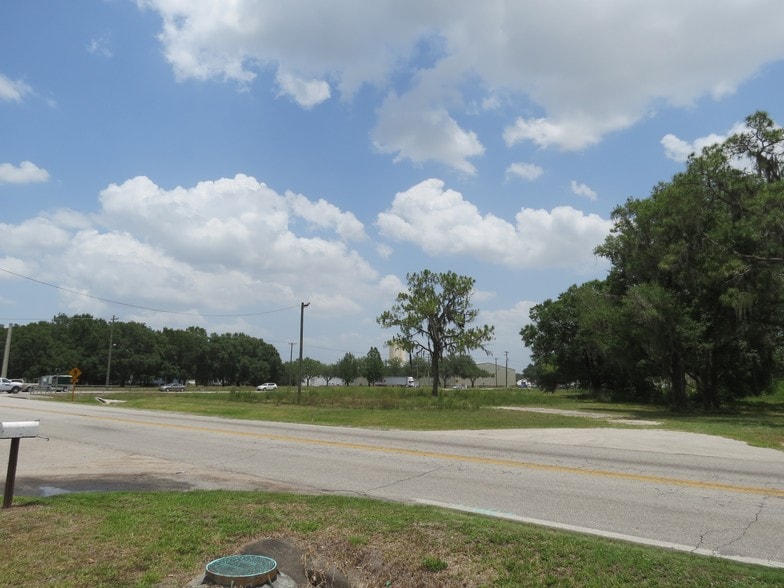 More Photos Of 2021-2099 Airport Rd, Plant City Land For Lease