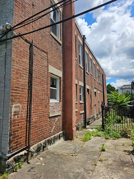 More Photos Of 138 S 48th St, Philadelphia Apartments For Sale