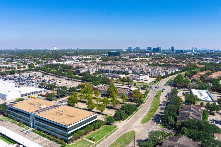 More Photos Of 12000 Richmond Ave, Houston Medical For Lease