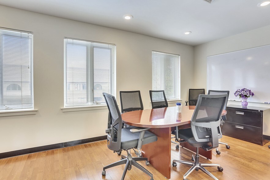 More Photos Of 7231-7243 Hanover Pky, Greenbelt Office For Lease