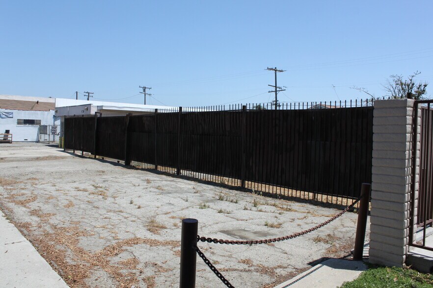 More Photos Of 1726 W Compton Blvd, Compton Storefront Retail Office For Sale