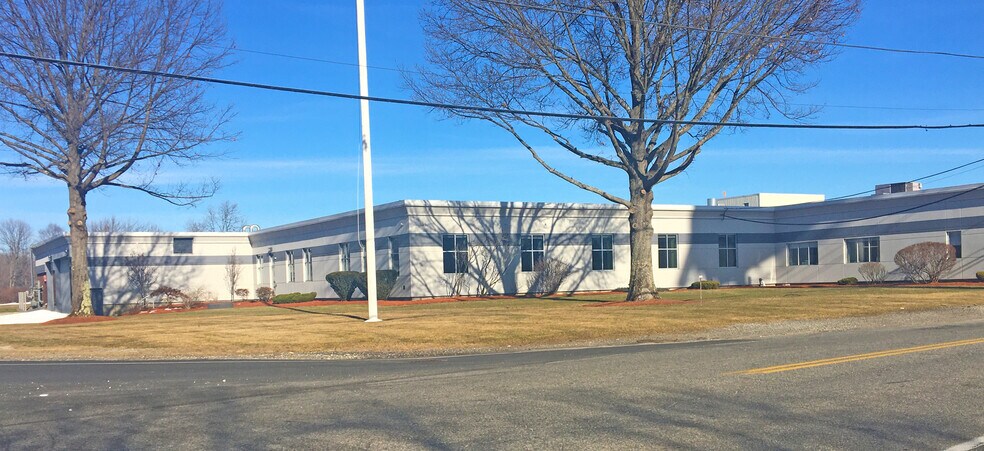 More Photos Of 32 Hampshire Rd, Salem Research And Development For Lease