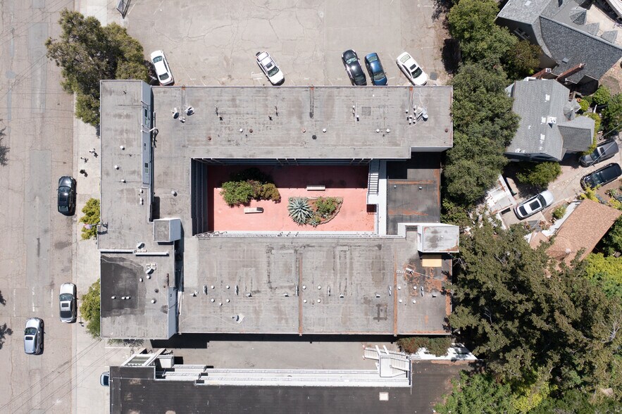 More Photos Of 3525 Dimond Ave, Oakland Apartments For Sale