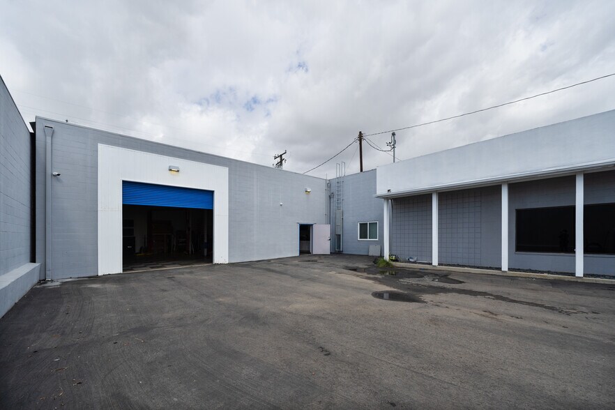 More Photos Of 731-733 E San Bernardino Rd, Covina Warehouse For Sale