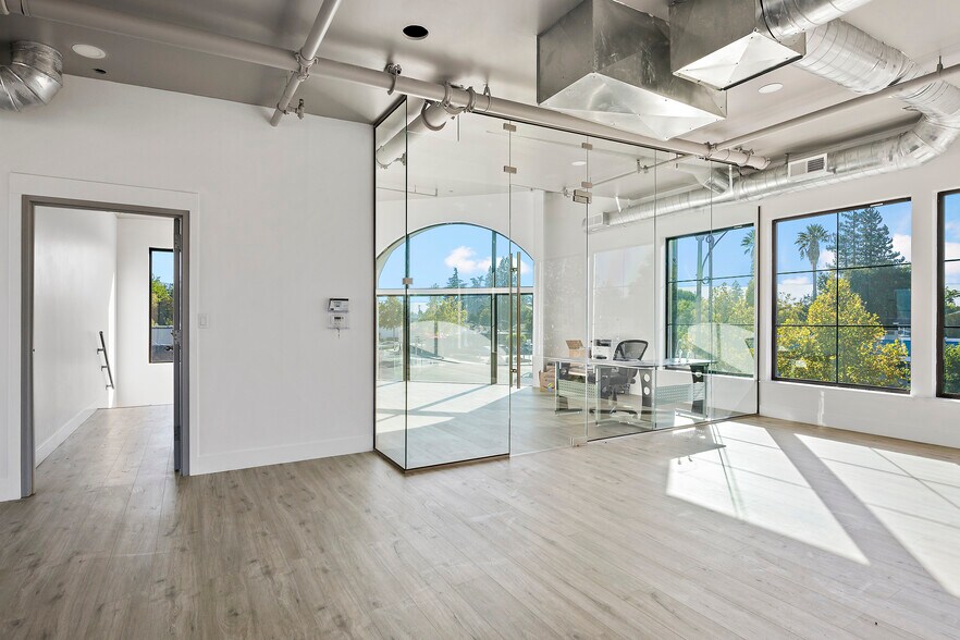 More Photos Of 2220 Winchester Blvd, Campbell Storefront Retail Office For Sale
