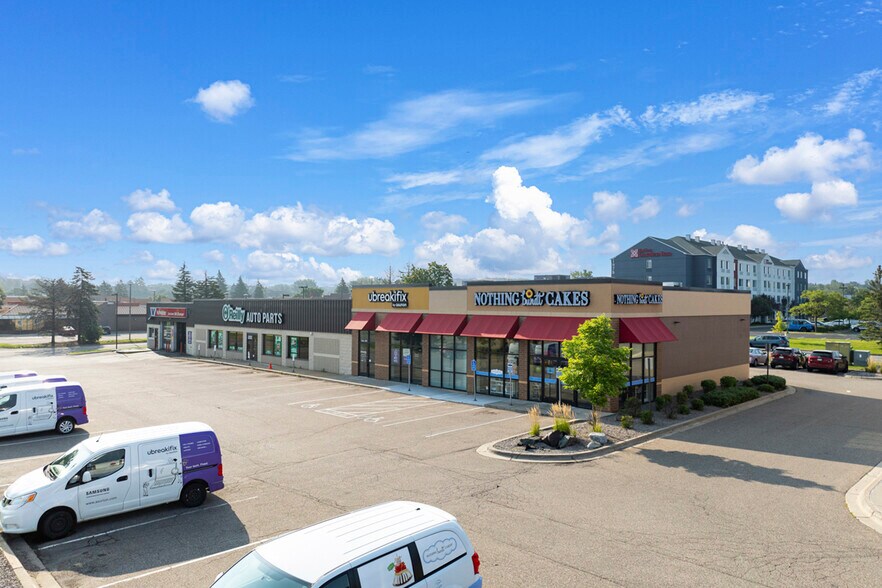 More Photos Of 1992-2000 Rahncliff Ct, Eagan General Retail For Sale