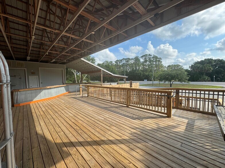 More Photos Of 800 N State St, Bunnell Storefront For Sale