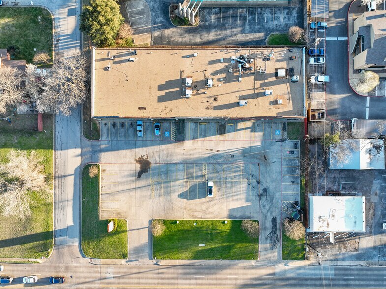 More Photos Of 1700 W Park Row Dr, Arlington Unknown For Lease