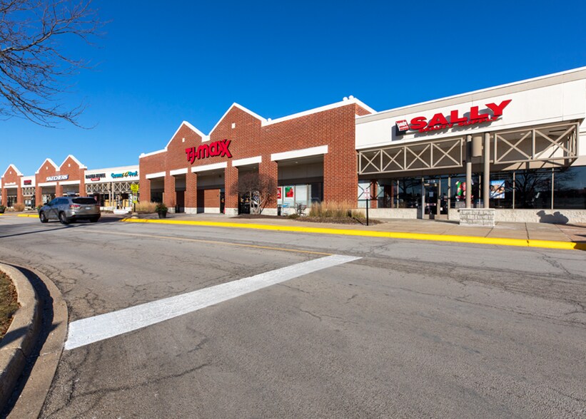 More Photos Of 701 N Milwaukee Ave, Vernon Hills Unknown For Lease