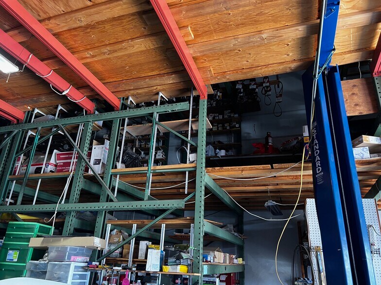 More Photos Of 11841 Washington Blvd, Whittier Auto Repair For Lease