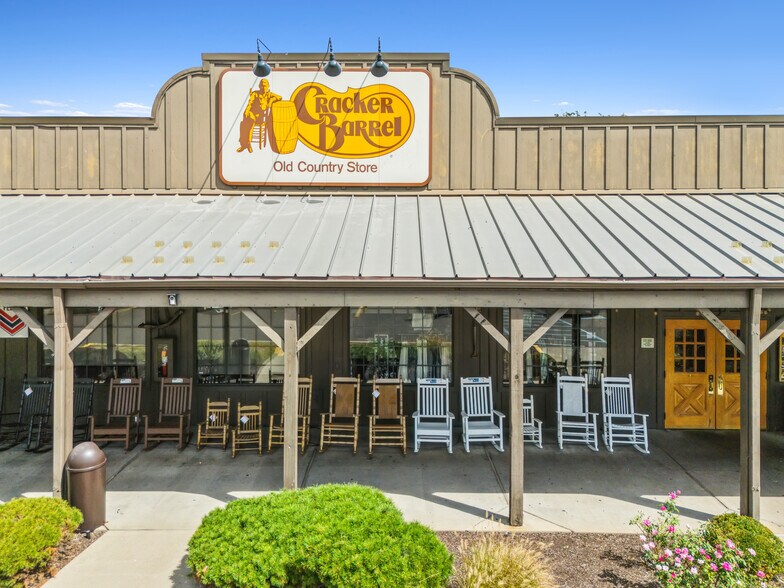 More Photos Of 615 Ring Rd, Harrison Restaurant For Sale