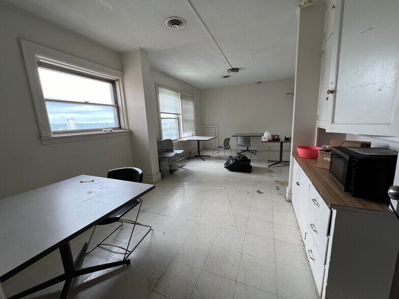 More Photos Of 1924 SW Adams St, Peoria Assisted Living For Sale