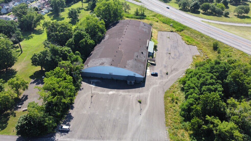 More Photos Of 5 Elmwood Rd, Menands General Retail For Sale
