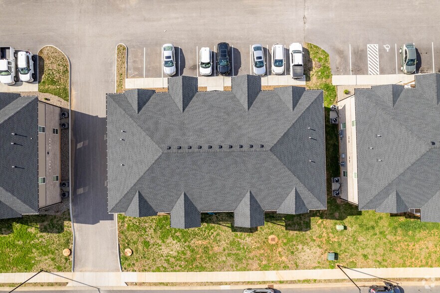 More Photos Of 2146 Prospector Ct, Bowling Green Apartments For Sale