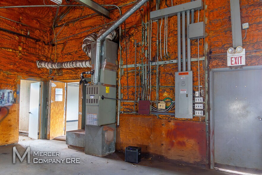 More Photos Of 340 S Eckroat St, Oklahoma City Unknown For Lease