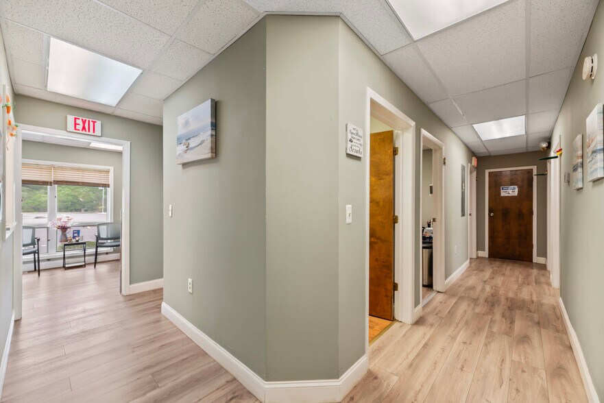 More Photos Of 1594-1600 US Highway 130, North Brunswick Medical For Sale