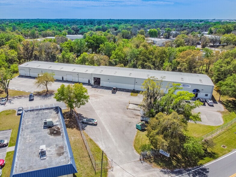 More Photos Of 2401 Airport Rd, Plant City Manufacturing For Sale