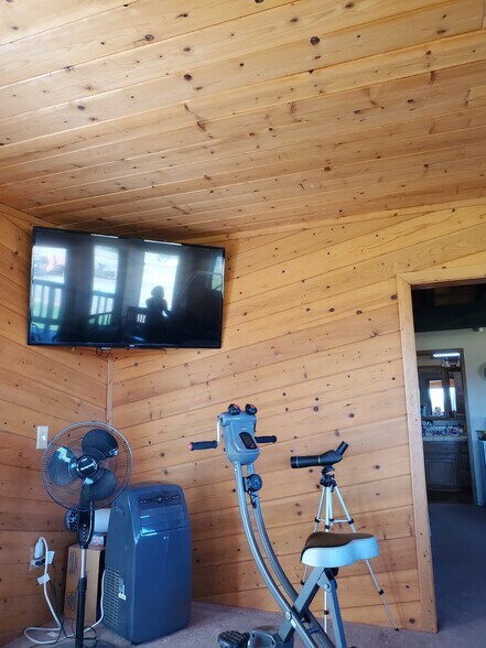 More Photos Of 13279 Roadrunner Loop, Red Bluff Airplane Hangar For Sale