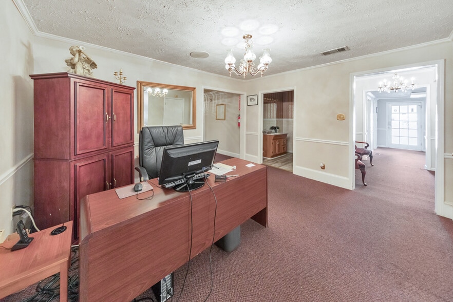 More Photos Of 1408 Canton Rd, Marietta Funeral Home For Sale