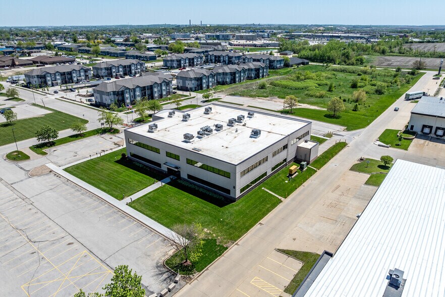 More Photos Of 2110 Fiserv Drive Southwest, Cedar Rapids Office For Sale