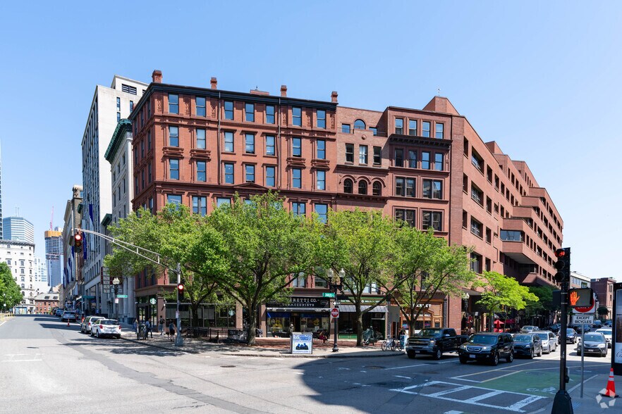 More Photos Of 2 Park Plz, Boston Office For Lease