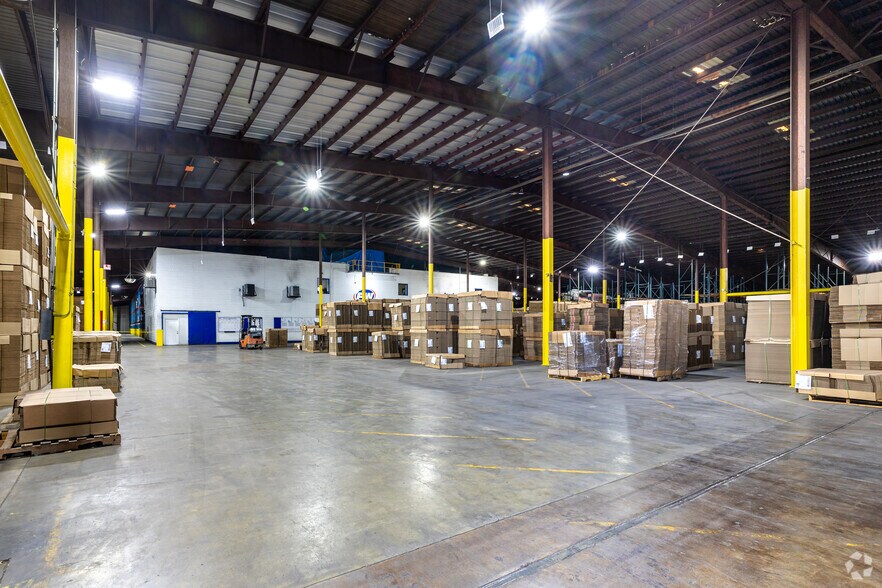 More Photos Of 4300 Church Rd, Centreville Truck Terminal For Lease