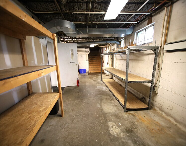 More Photos Of 326 Springside Ave, Pittsfield Office For Sale