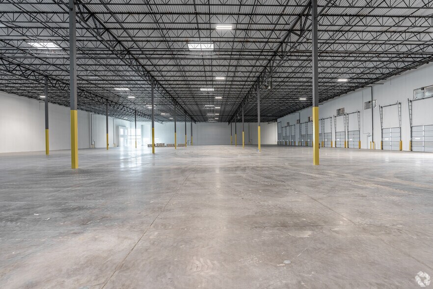 More Photos Of 3210 N Central Expy, McKinney Unknown For Lease