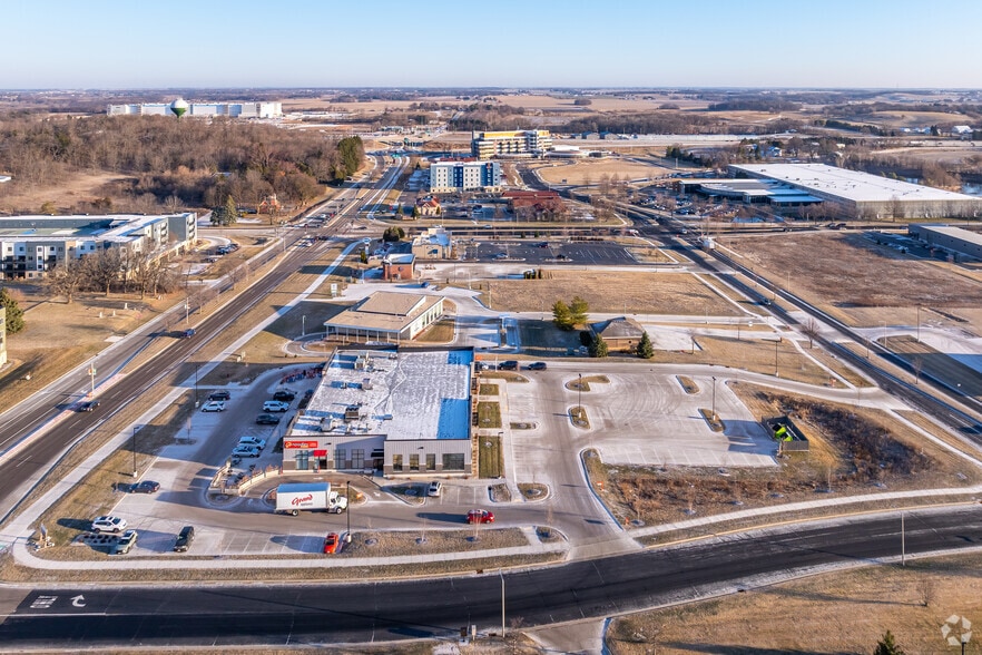 More Photos Of 110 Limestone Pass, Cottage Grove Freestanding For Lease