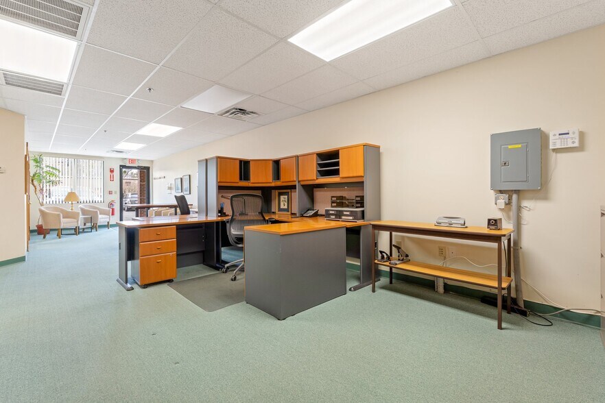 More Photos Of 939-941 Salem St, Groveland Storefront Retail Office For Sale