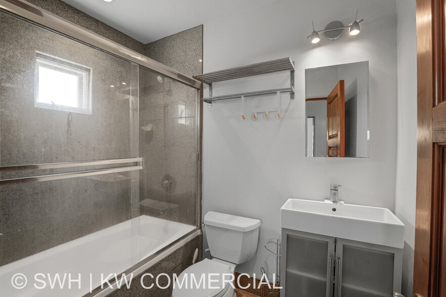 More Photos Of 137 Arena St, El Segundo Flex For Sale