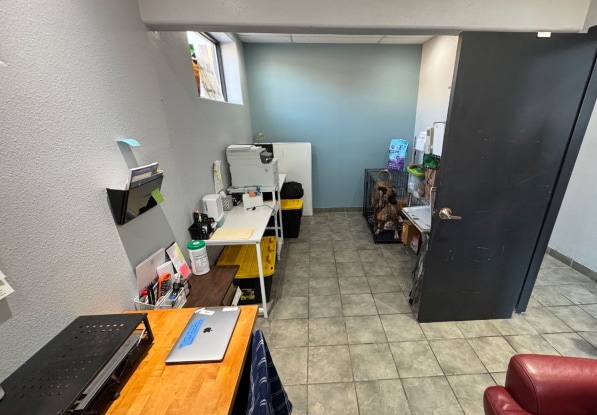 More Photos Of 200 Oak St NE, Albuquerque Medical For Lease