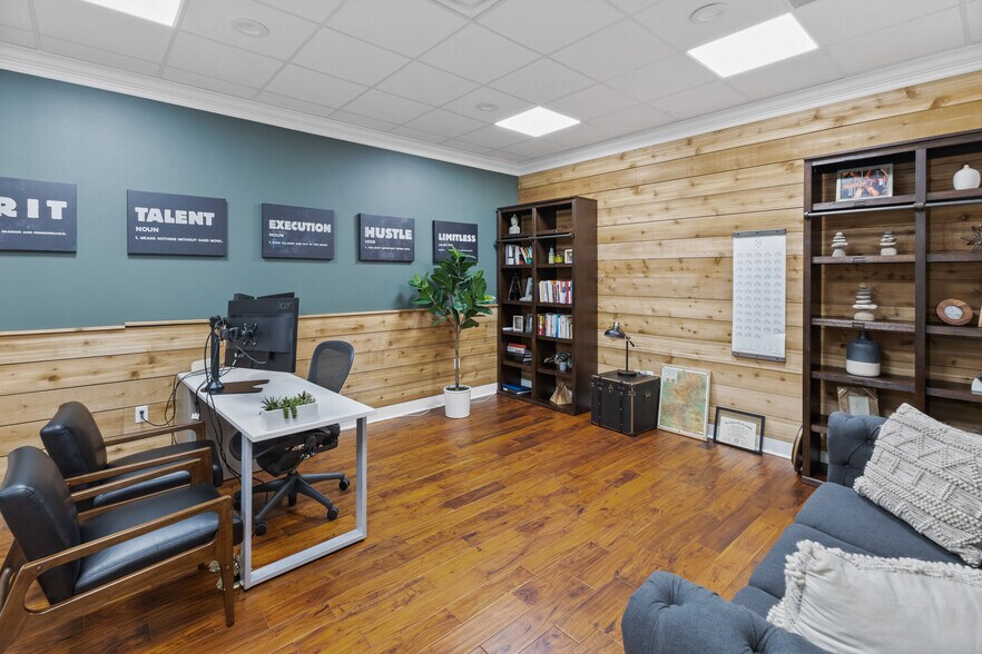 More Photos Of 15167 331 Business, Freeport Office For Sale