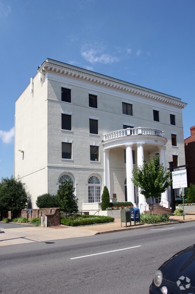 More Photos Of 904 Princess Anne St, Fredericksburg Office For Lease