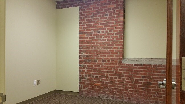 More Photos Of 363 Church St N, Concord Loft Creative Space For Lease