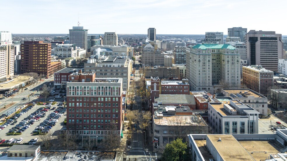 More Photos Of 424 E Grace St, Richmond Bank For Lease