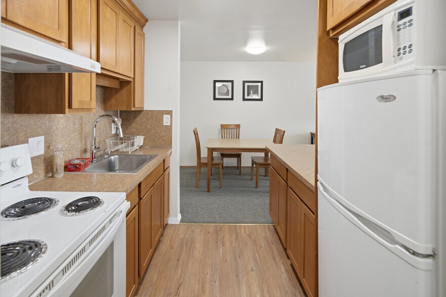 More Photos Of 4731 12th Ave NE, Seattle Apartments For Sale