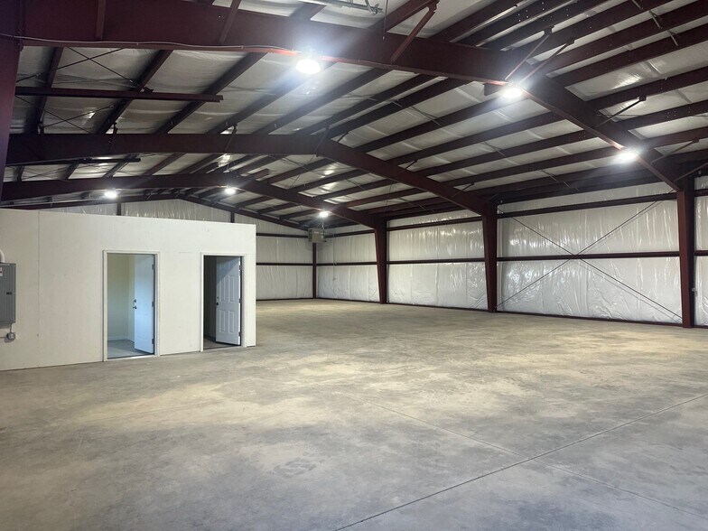 More Photos Of 1843 NW Mill st, Madras Unknown For Lease