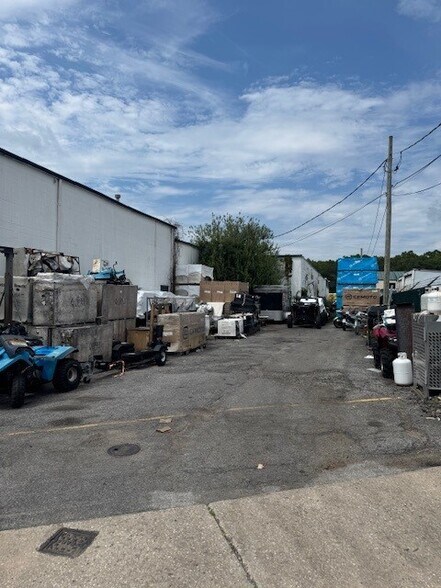 More Photos Of 4030 Sunrise Hwy, Oakdale Flex For Sale