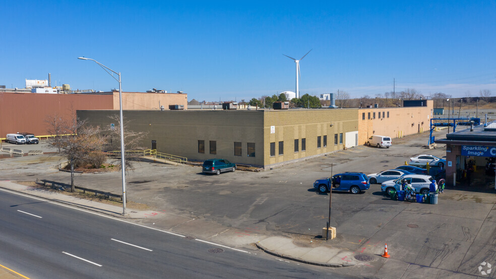 Primary Photo Of 680 Lynnway, Lynn Warehouse For Lease